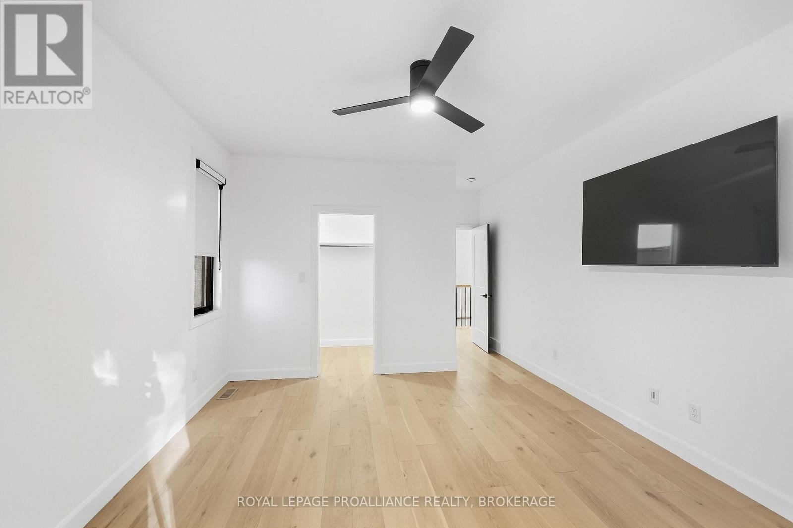 1259 Carfa Crescent — photo 32
