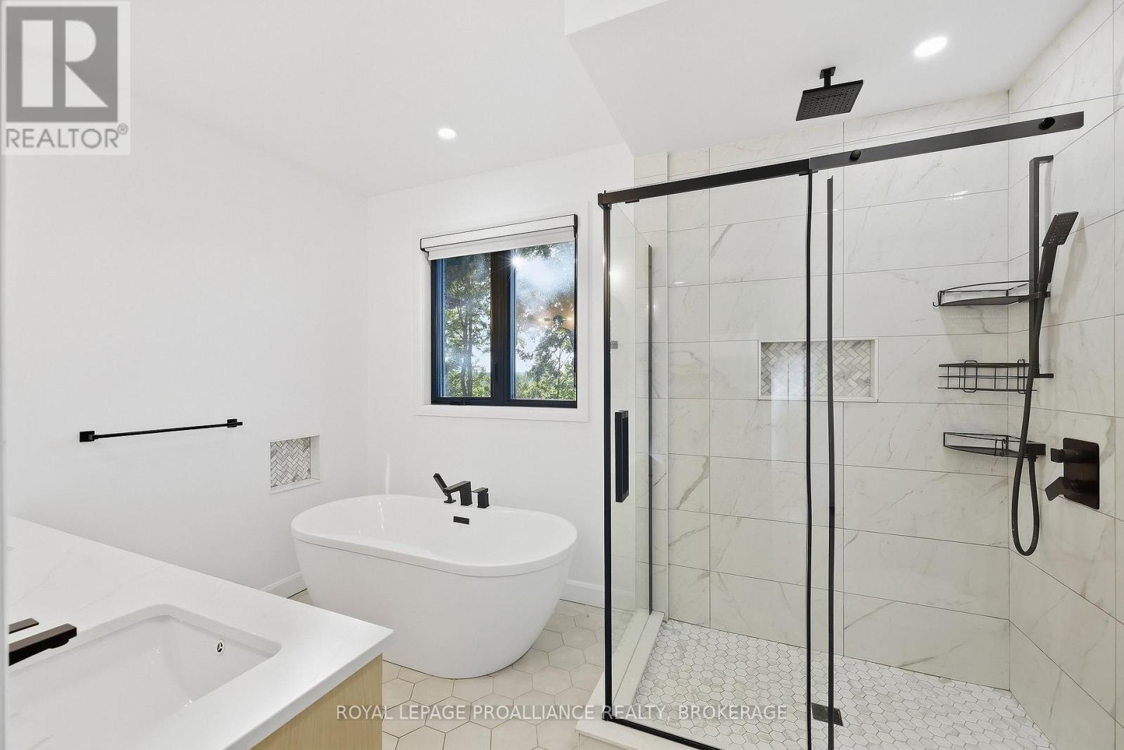 1259 Carfa Crescent — photo 33