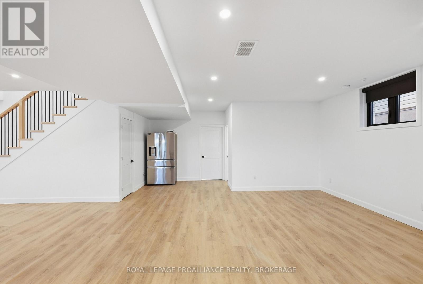 1259 Carfa Crescent — photo 47