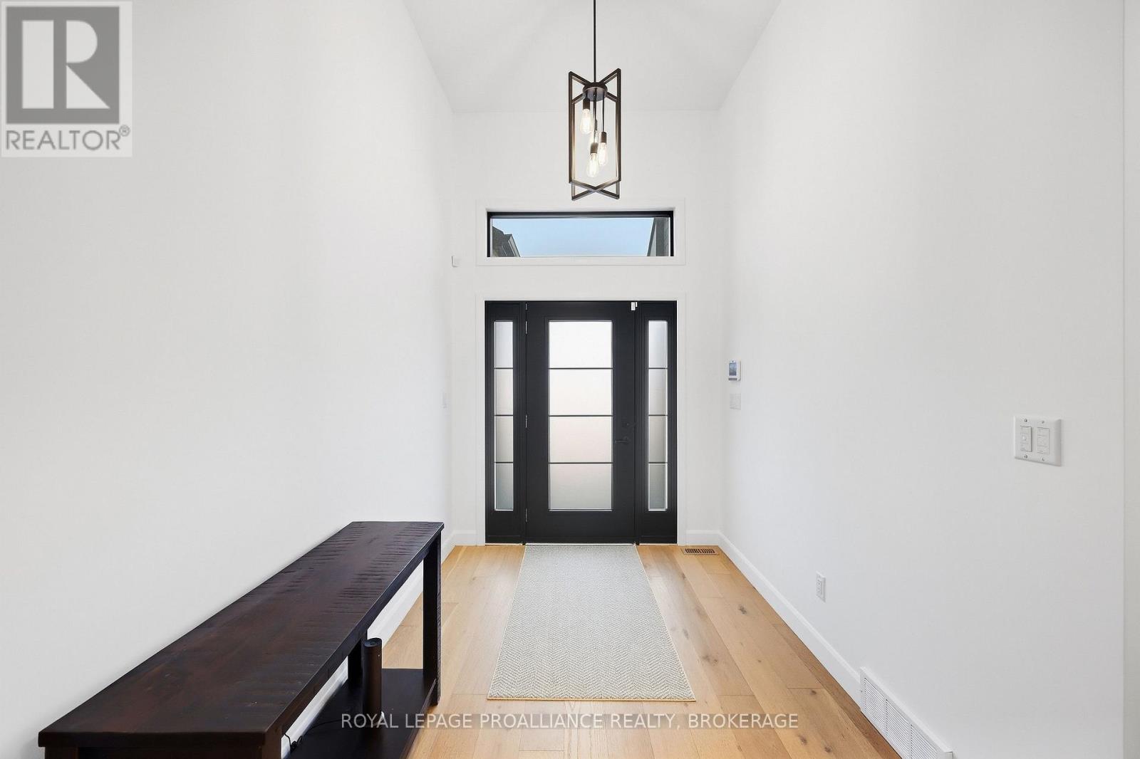 1259 Carfa Crescent — photo 7