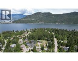 2902 Cedar Drive, Blind Bay, BC V0E2W2 Photo 18