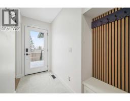 Living room - 3224 24a Street Sw, Calgary, AB T3E1W7 Photo 13