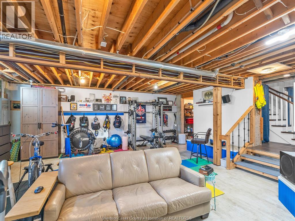 414 ELMSTEAD - 23