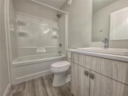 5 235 Glen Avenue, Brandon, MB R7C1B7 Photo 10