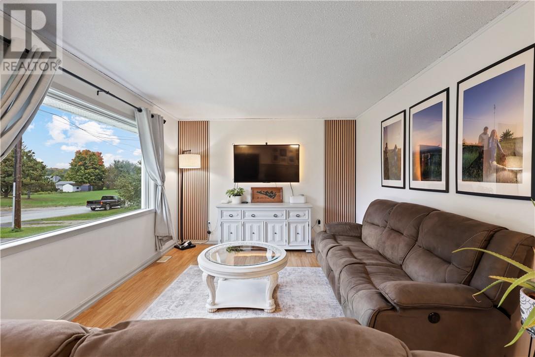 147 THORNE Street - 16