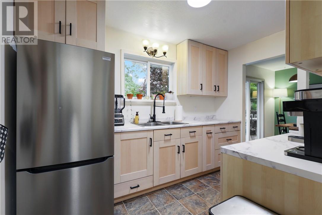 147 THORNE Street - 17
