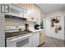 147 Thorne Street, Mindemoya, Manitoulin Island, ON P0P1S0 Photo 18