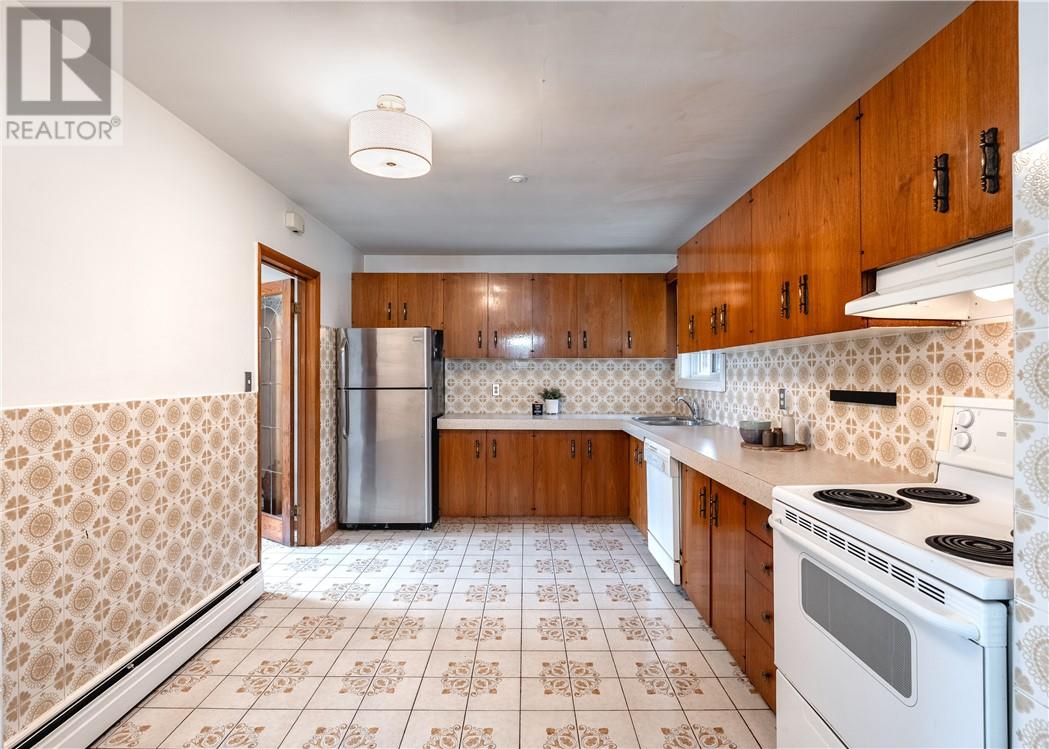 593 Danforth Avenue - Image 10