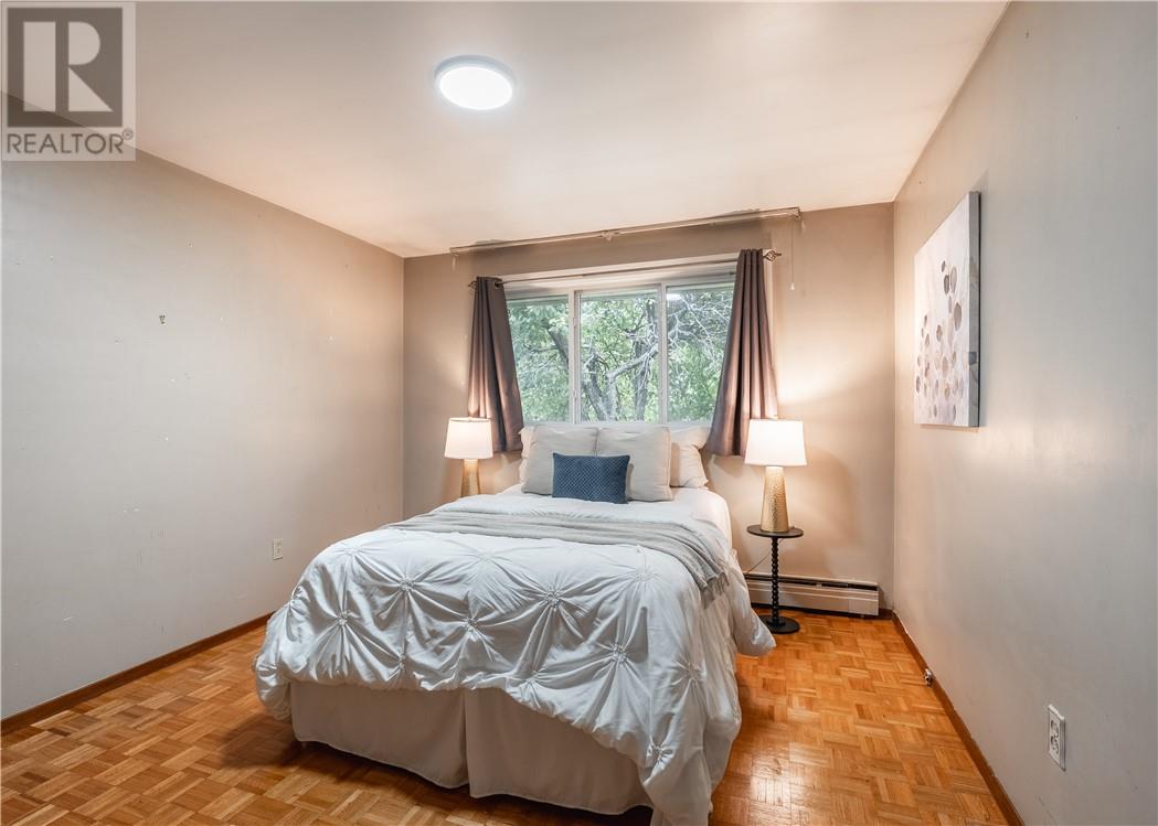 593 Danforth Avenue - Image 19