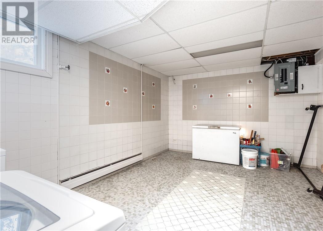 593 Danforth Avenue - Image 27