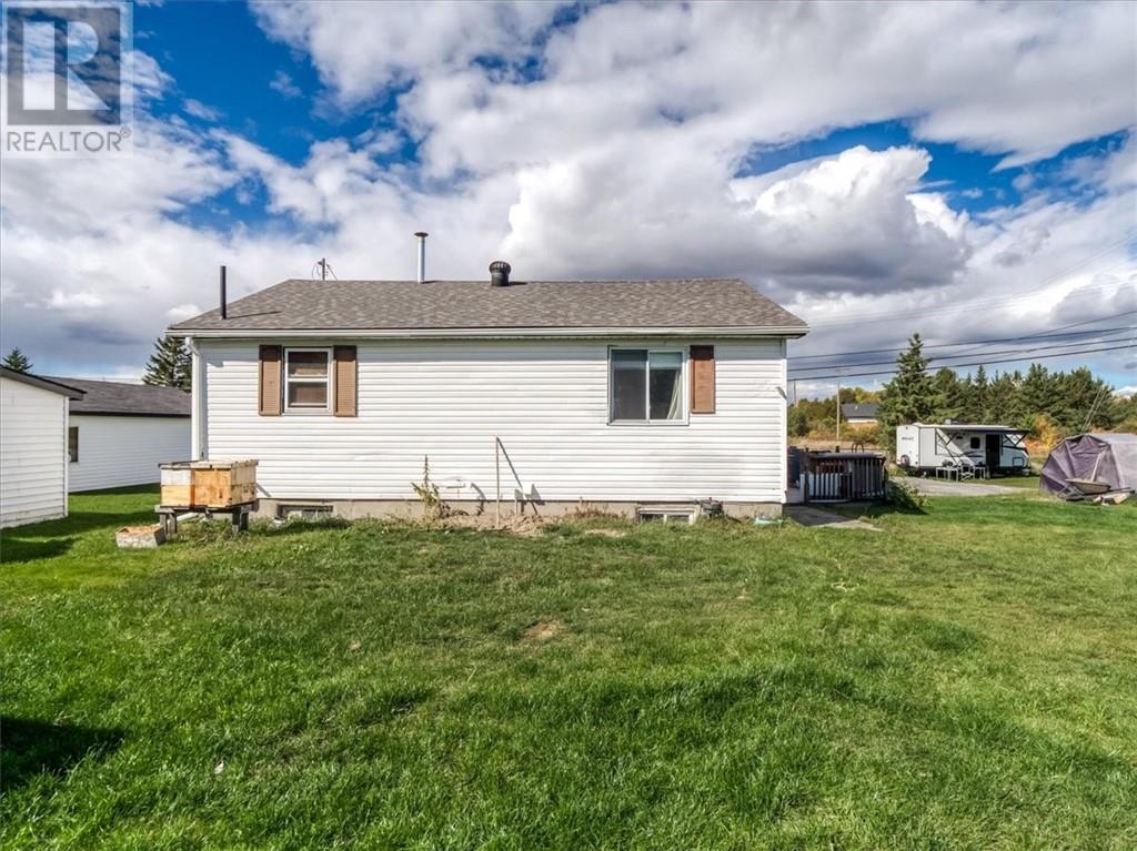 33 Graham Road - 6