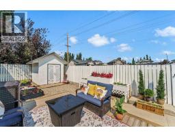 22 Penland Way Ne, Medicine Hat, AB T1C1X2 Photo 46