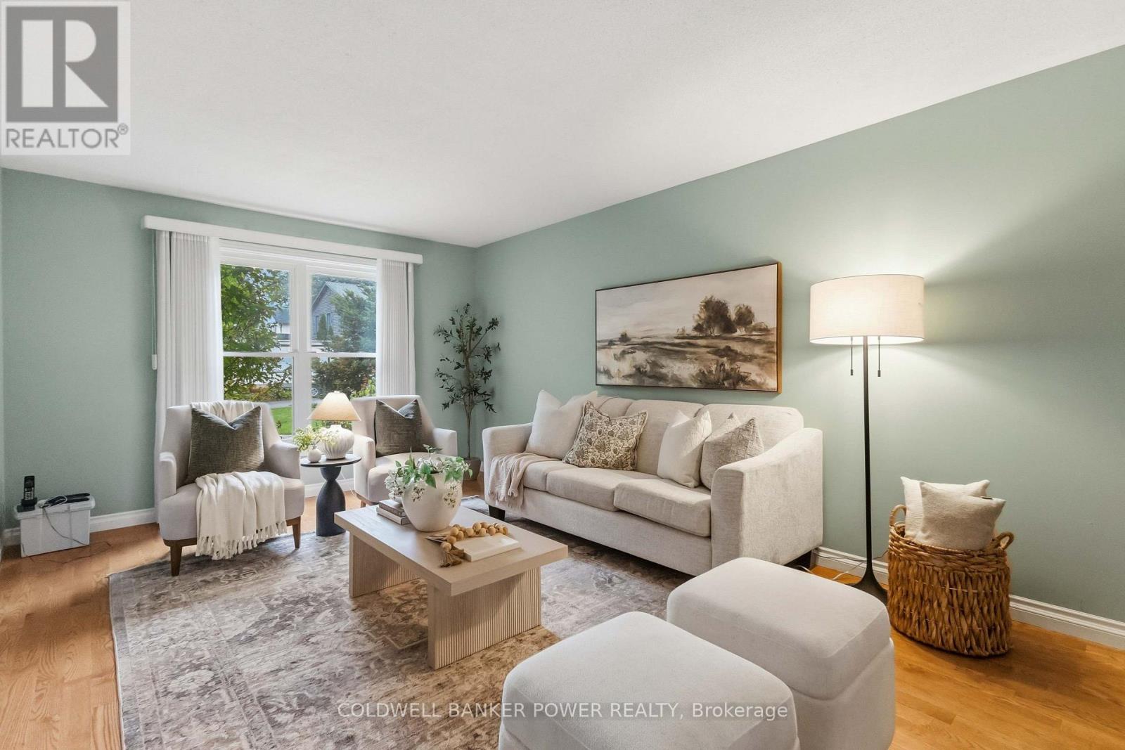 30 FOUR OAKS CRESCENT - 8