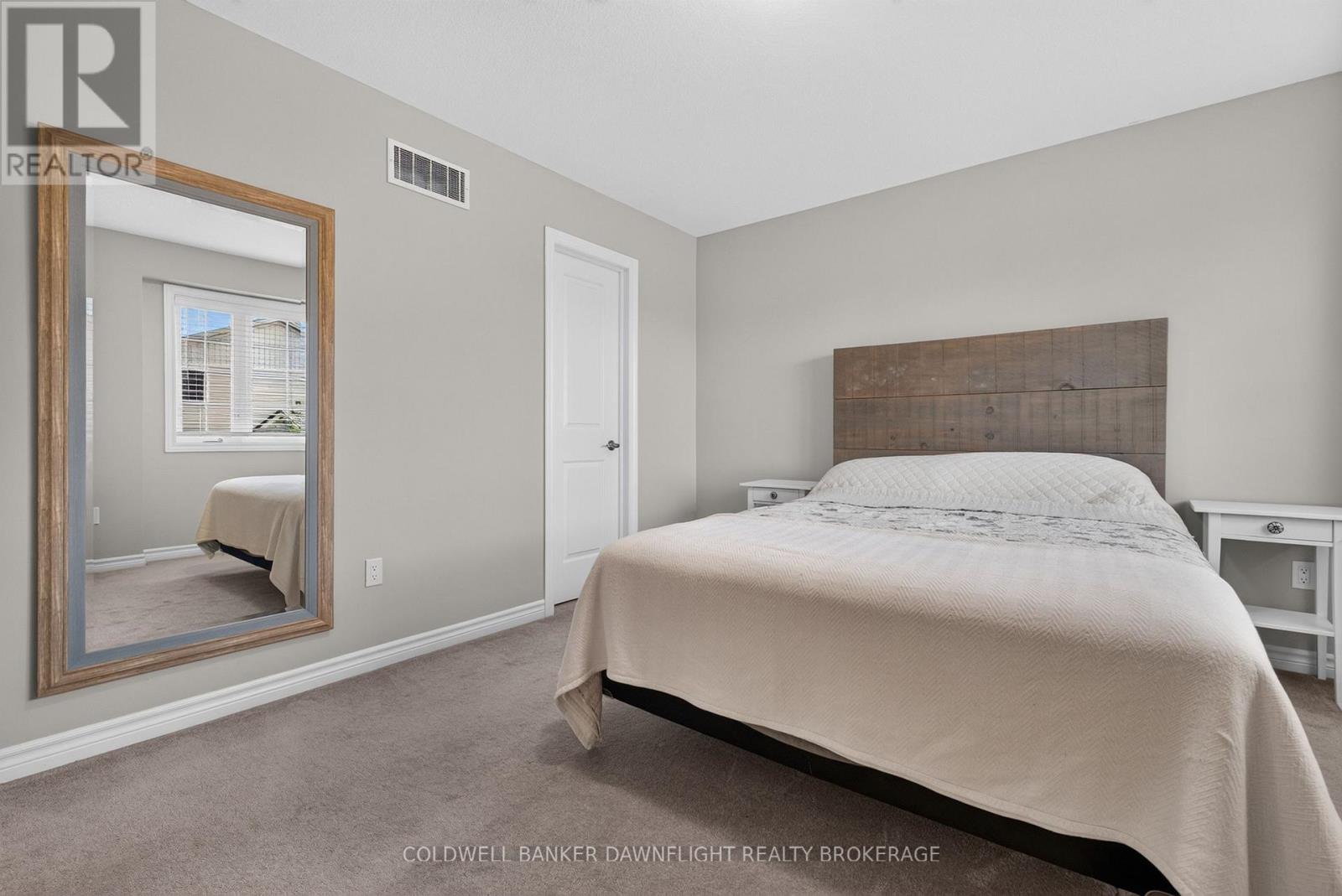 #83 1061 EAGLETRACE DRIVE - Image 19