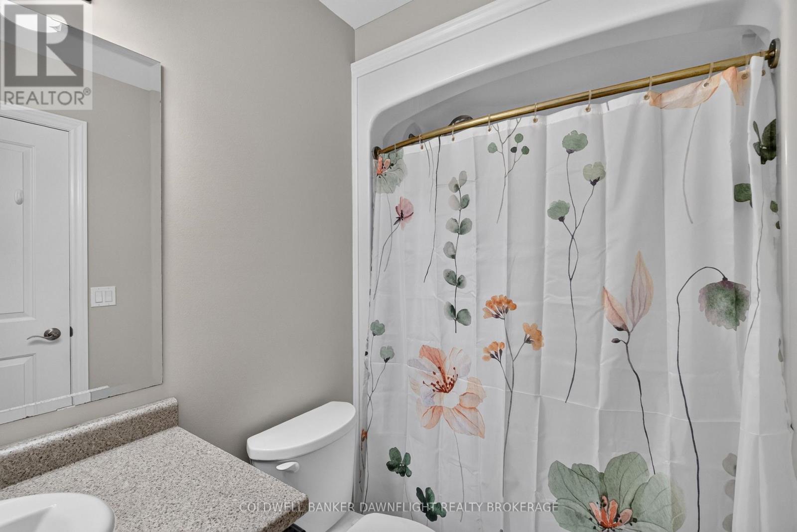#83 1061 EAGLETRACE DRIVE - Image 24