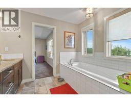 518 Mahogany Manor Se, Calgary, AB T3M0Y3 Photo 29