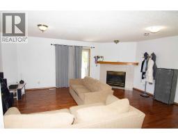 3850 Catalina Boulevard NE - photo 18