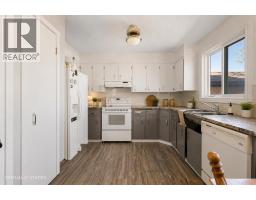 252 Templeview Way NE - photo 7