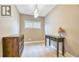 32 Lakewood Circle - photo 17