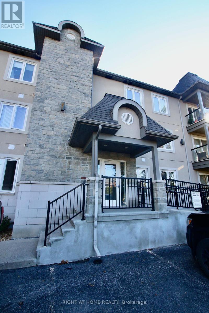 #301 2 WARNER STREET - 2