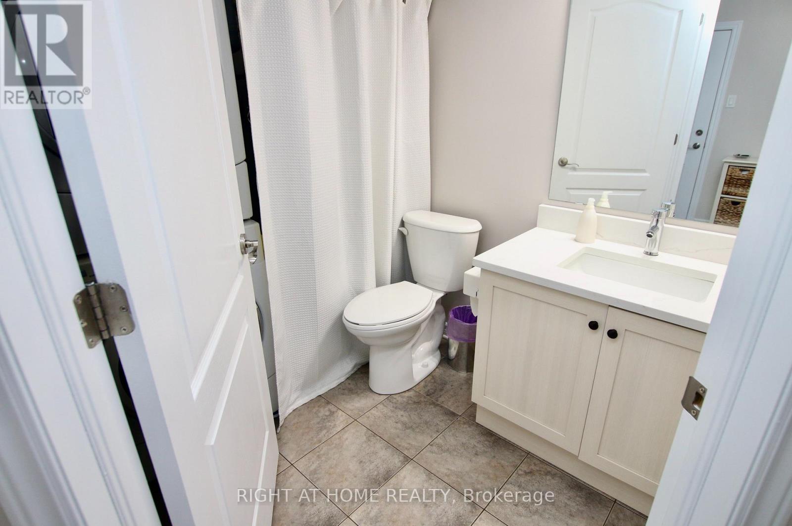 #301 2 WARNER STREET - Image 27