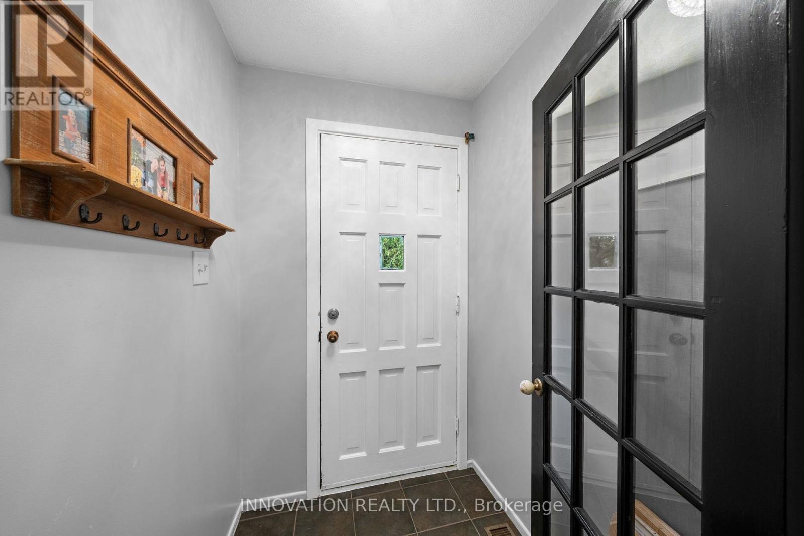 2863 JOHN SHAW ROAD - 4
