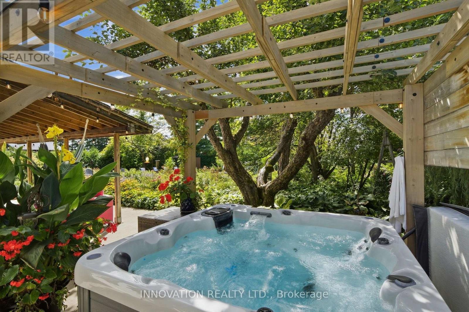 2863 JOHN SHAW ROAD - 44