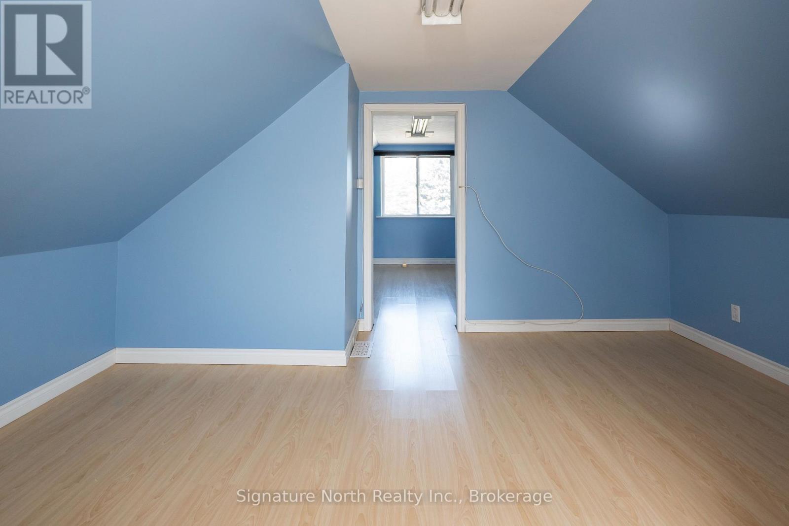 414 NORTHERN AVENUE - 29