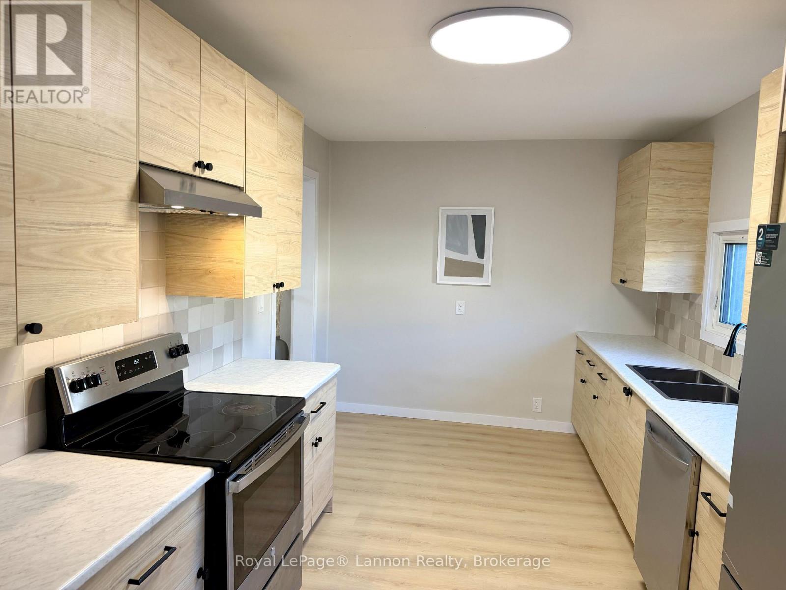 224 MCKELLAR STREET S - 9