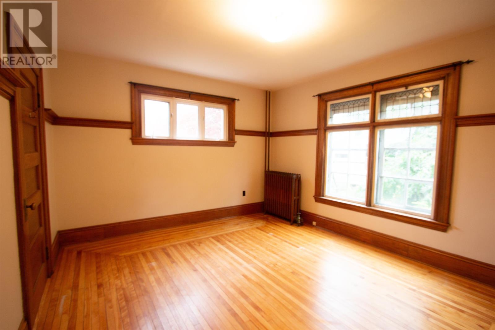 211 Notre Dame Street - 12