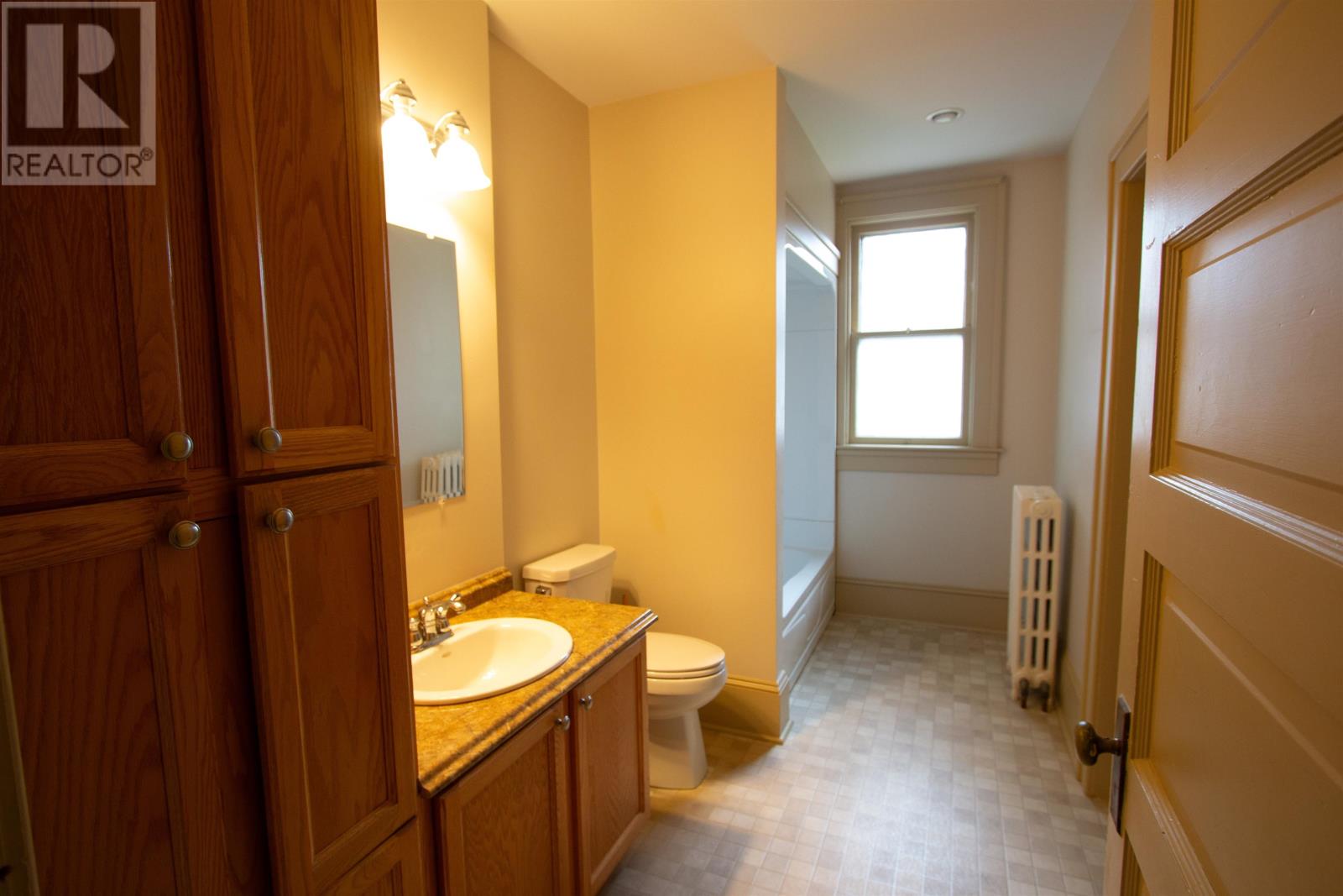 211 Notre Dame Street - 14