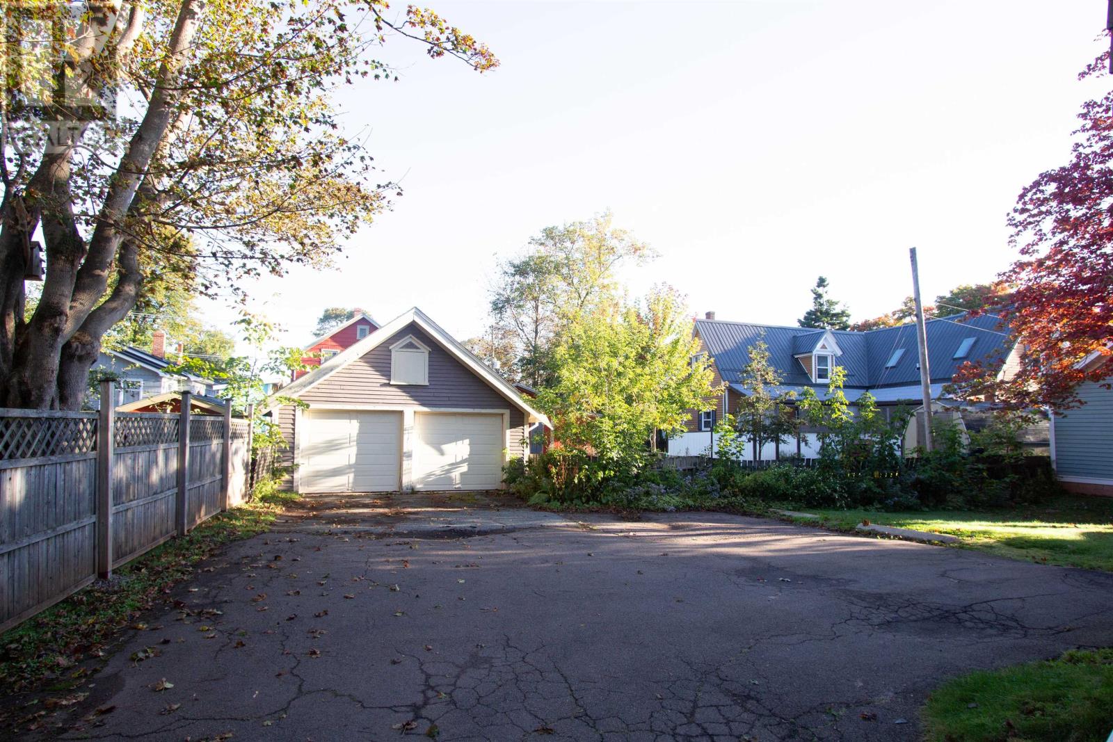 211 Notre Dame Street - 17