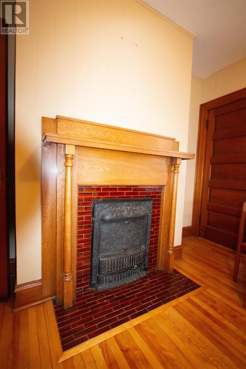 211 Notre Dame Street - 7