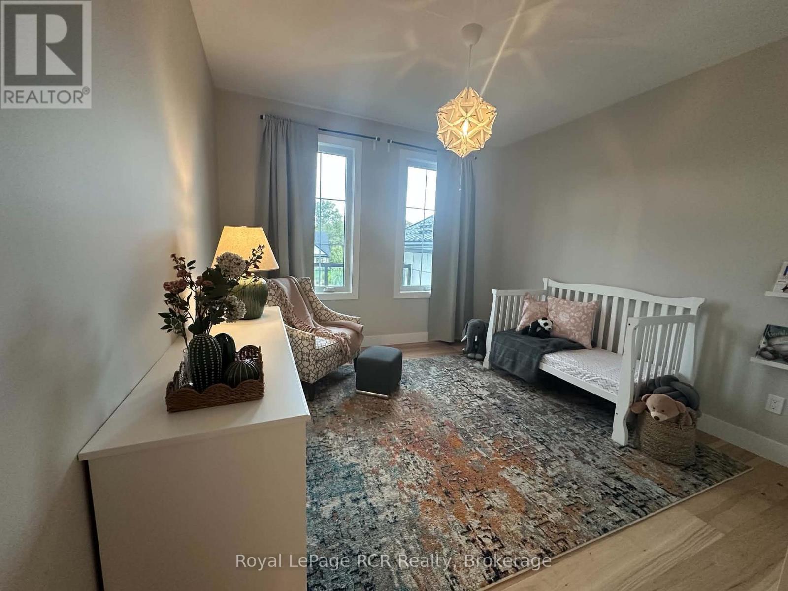 9 SUNSET PLACE - Image 24