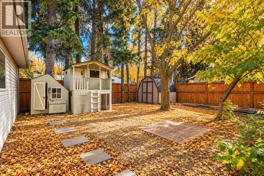 Listing photo – 3721 44A Avenue, Red Deer