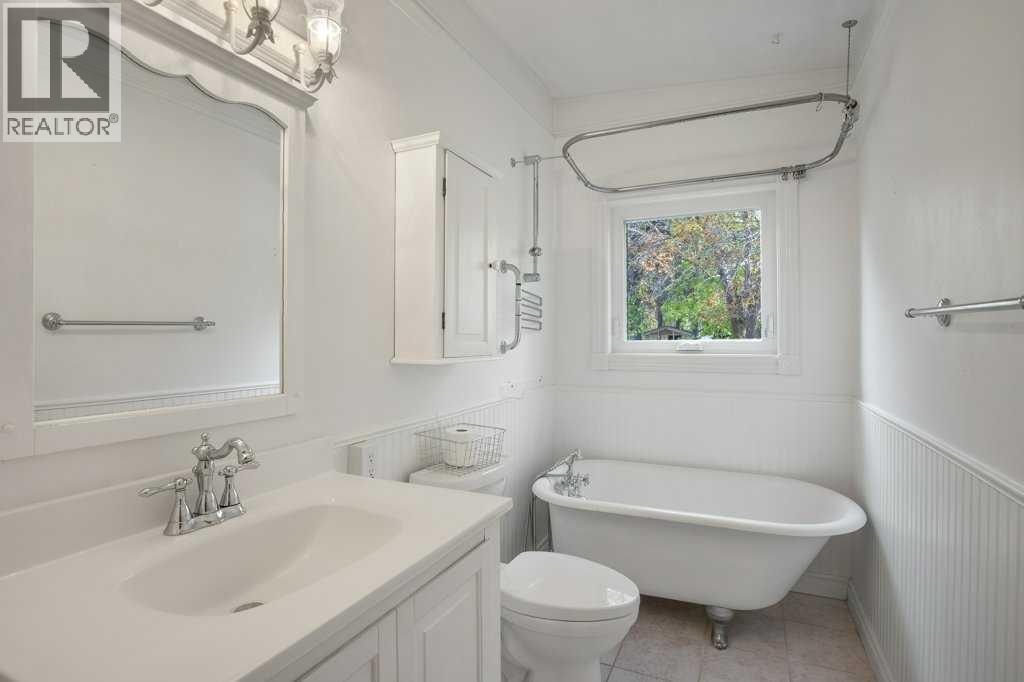 3721 44A Avenue - 41