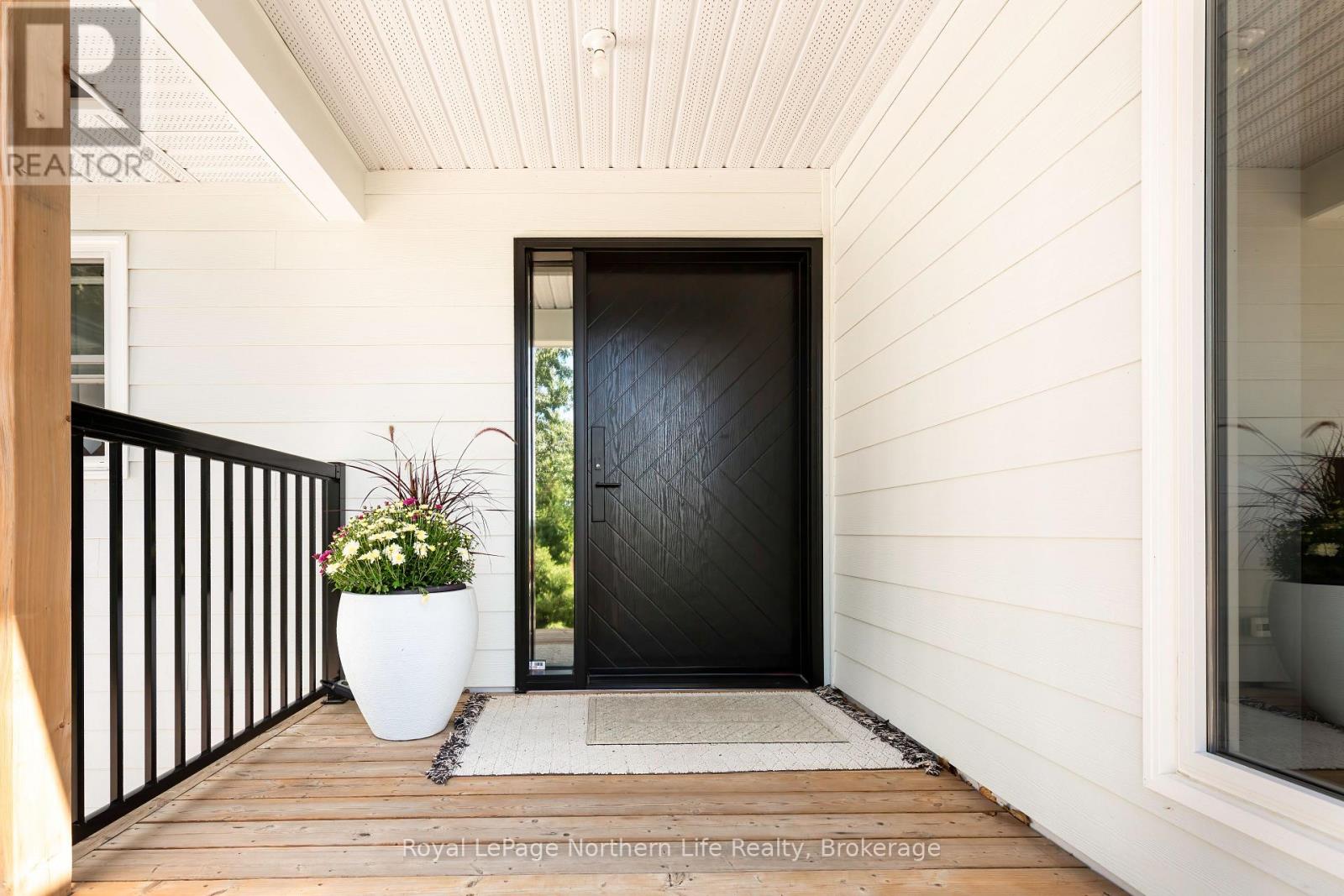 90 YOUNG DRIVE - Image 34