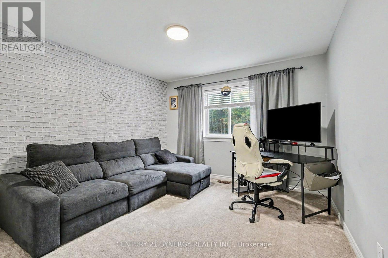 30 CANADIAN DRIVE - Image 25