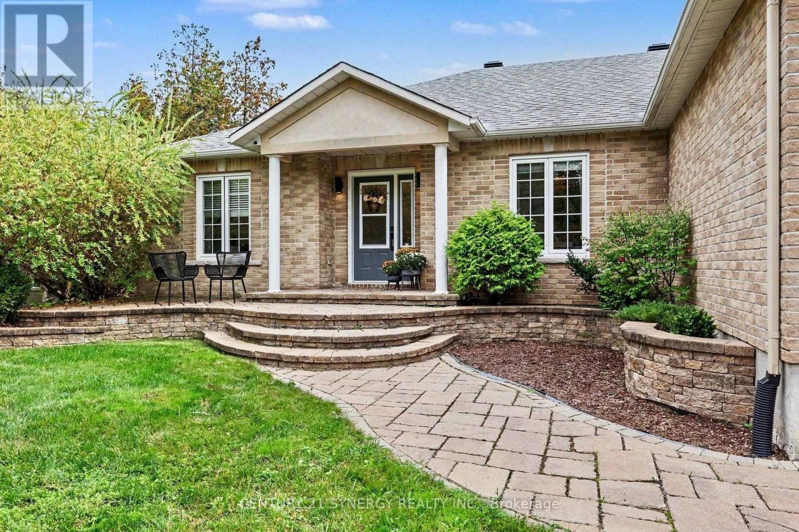 30 CANADIAN DRIVE - Image 3
