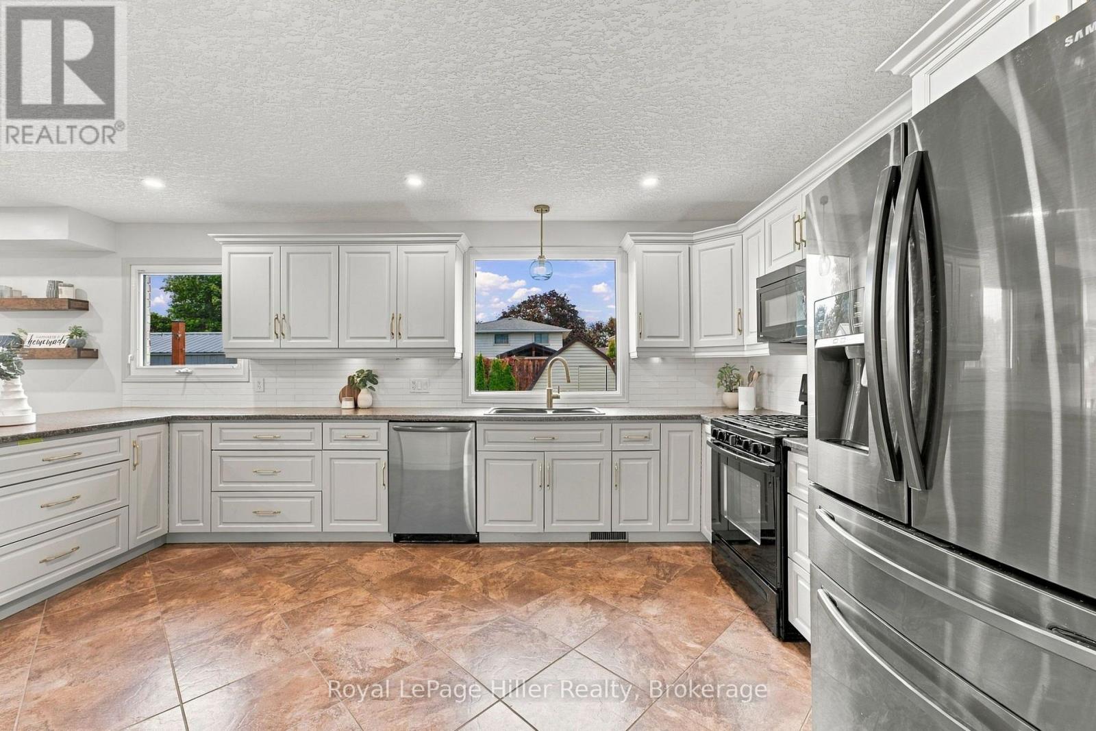 133 BRAEMAR CRESCENT - Image 10