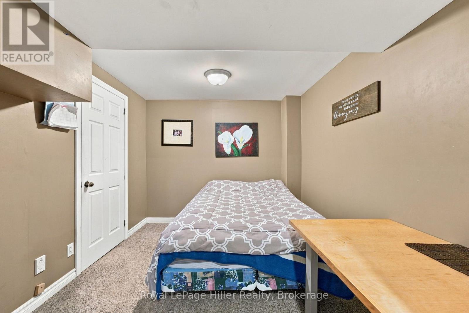 133 BRAEMAR CRESCENT - 35