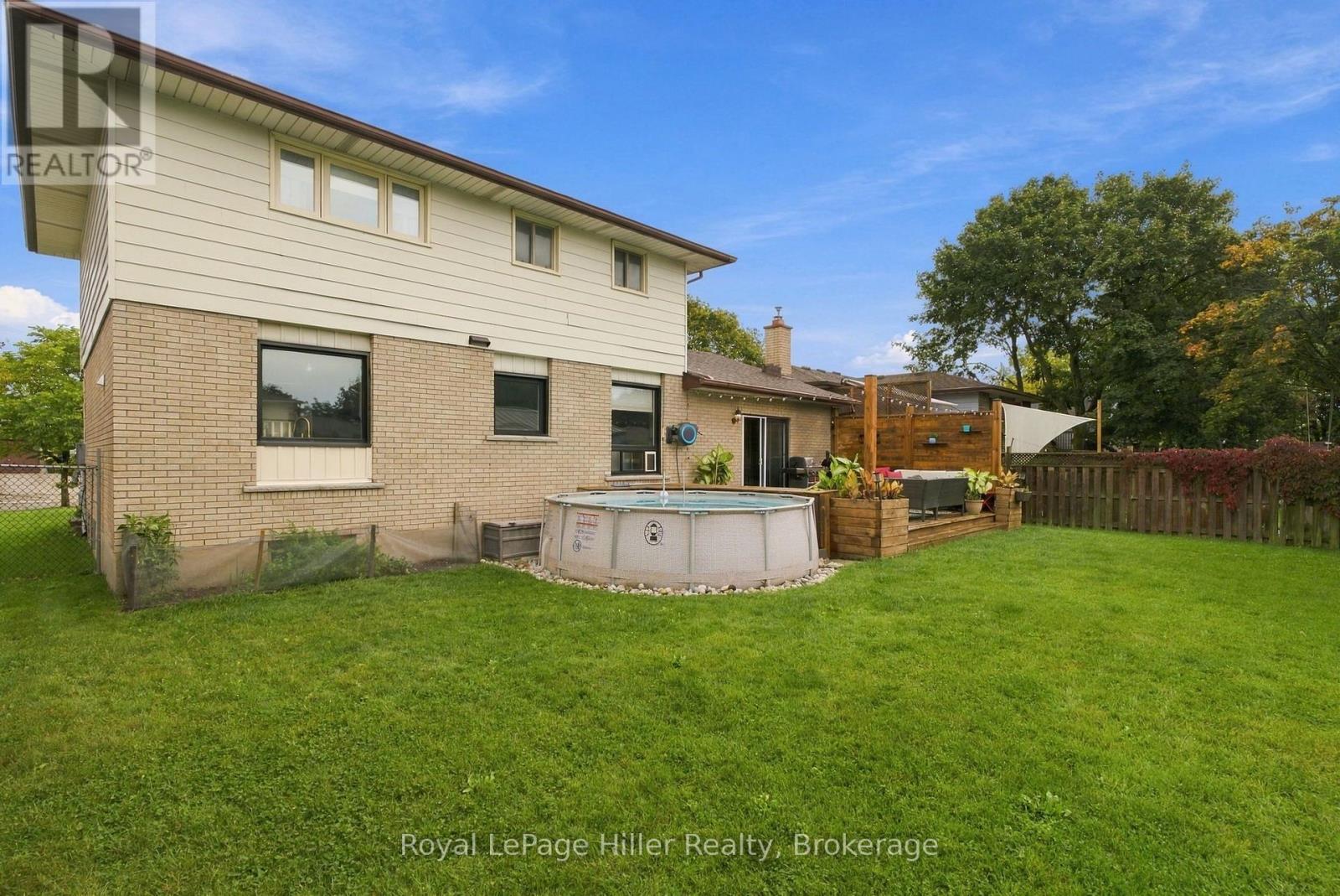 133 BRAEMAR CRESCENT - 47