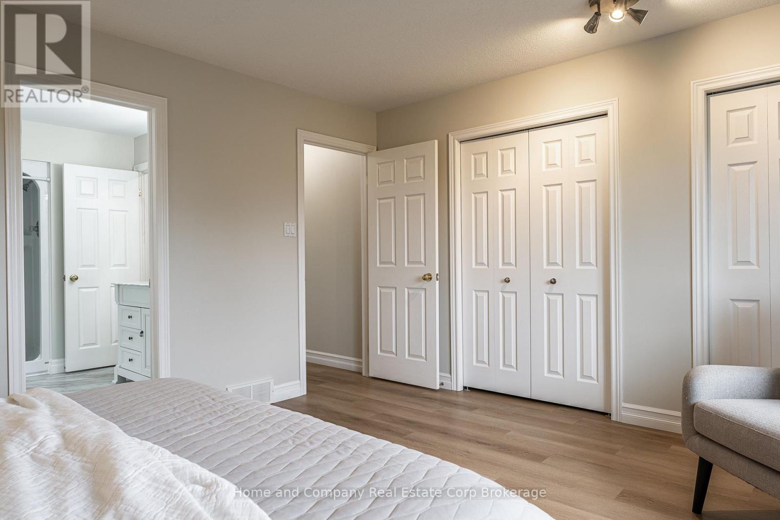 5 RIDGEWOOD CRESCENT - 17