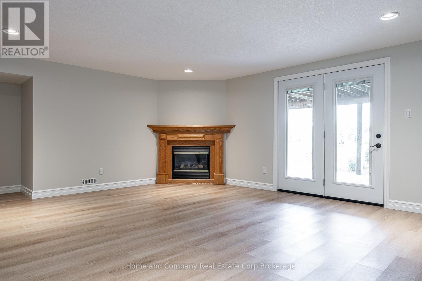 5 RIDGEWOOD CRESCENT - 25
