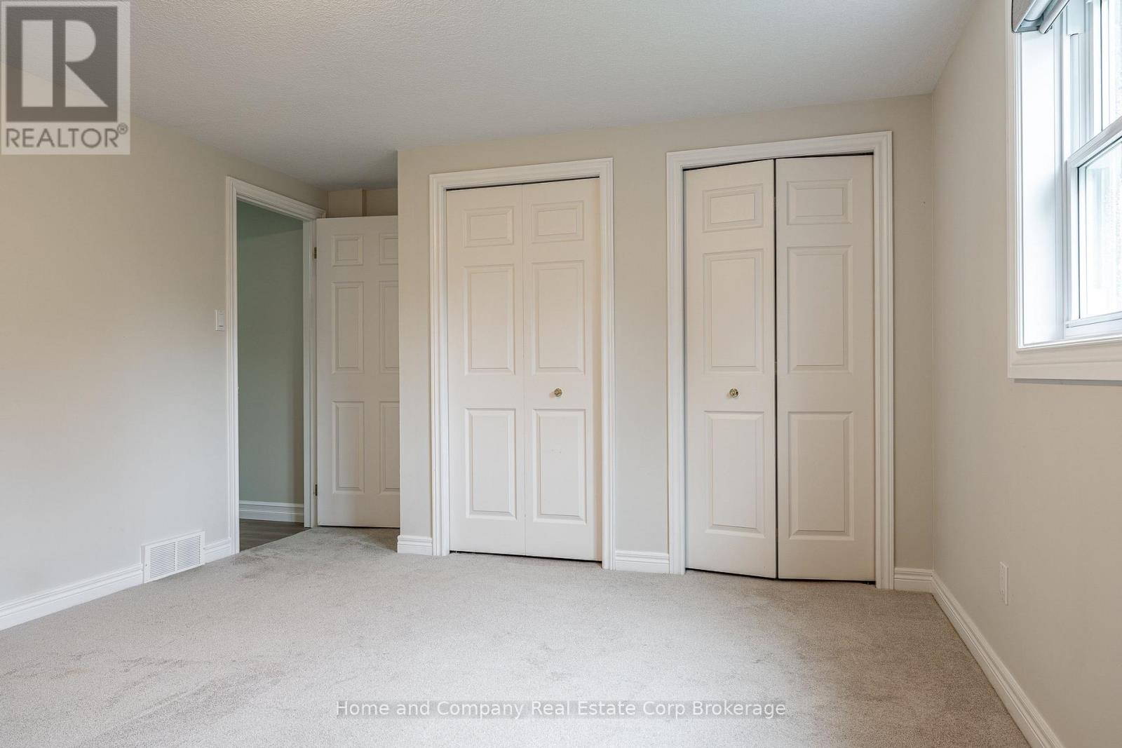 5 RIDGEWOOD CRESCENT - 30