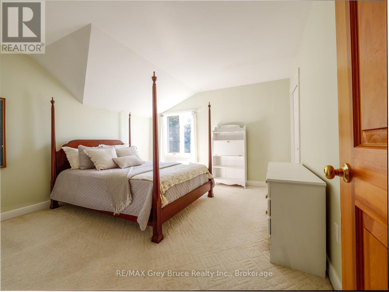 150 SHORELINE AVENUE - Image 24