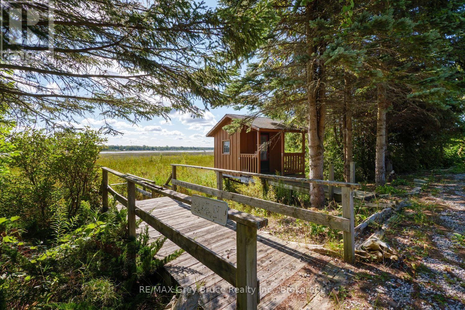 150 SHORELINE AVENUE - Image 39