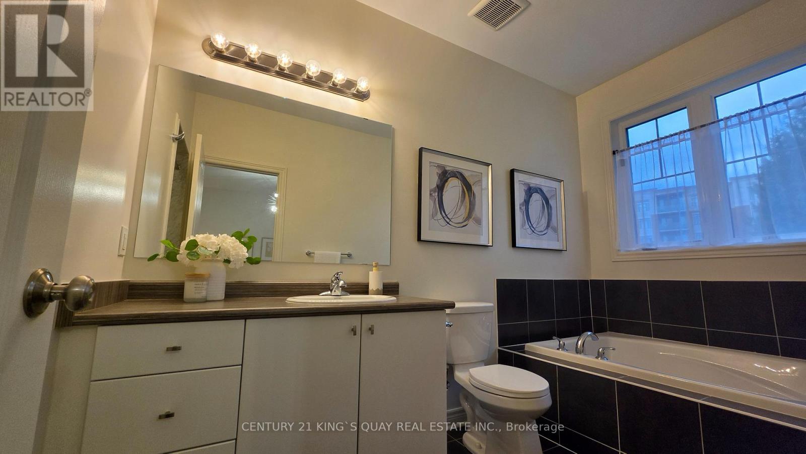 360 William Graham Drive, Aurora, ON photo 18