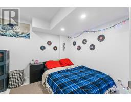Lower - 23 Cyprus Glen, East Gwillimbury, ON L9N0S9 Photo 9