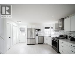 2pc Bathroom - 604 Athabasca Avenue, Fort Mcmurray, AB T9J1H8 Photo 13